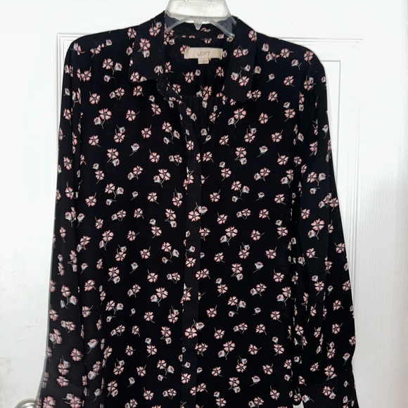 Loft Long Sleeve Button Down Black Floral Blouse 14 - Picture 1 of 2